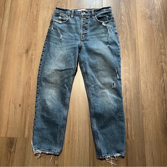 Abercrombie & Fitch The Mom High Rise Jean Denim Straight Leg SHORT Distressed - Picture 1 of 7